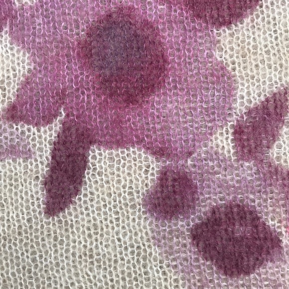 Flower sweater - Picture 2 of 3